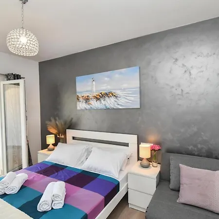 Apartment Delux Angelis 1